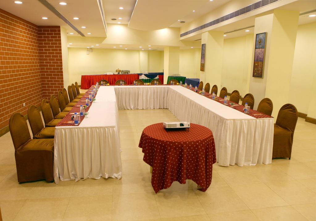 होटल Lords Plaza
